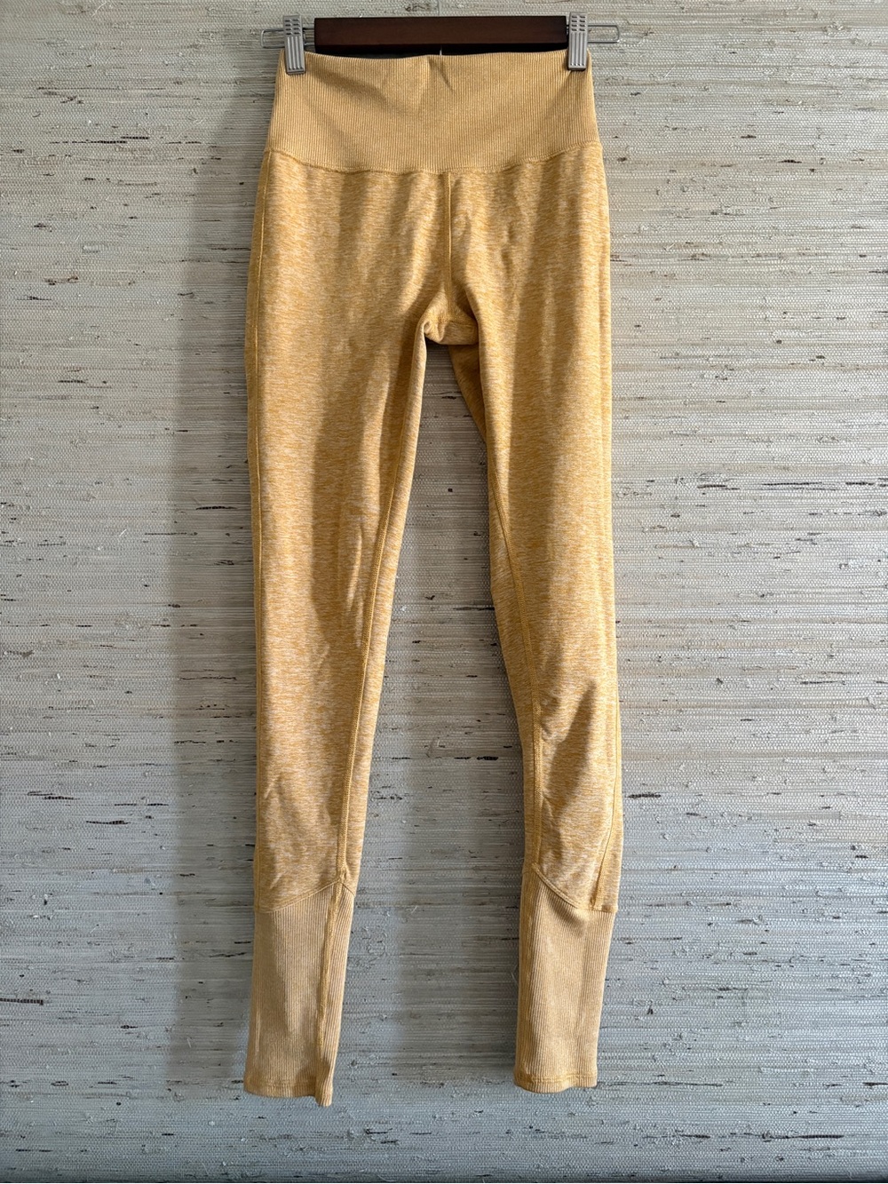 ALO Heathered Mustard Leggings